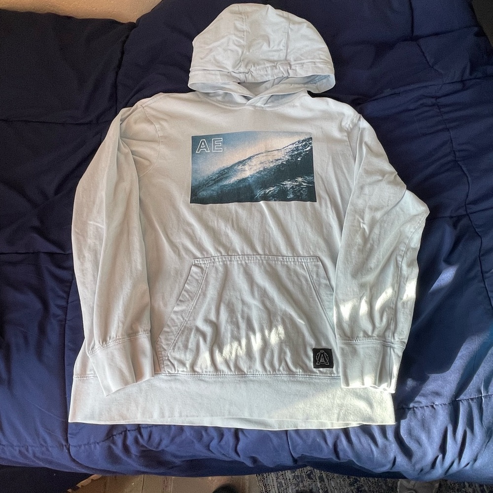 American Eagle Outfitters Light Blue Long Sleeve Tee
